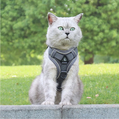 Cat Harness Escape Proof Breathable Cat Harness and Leash for Walking Outdoor Easy Control Pet Dog Cat Leash Reflective Harness