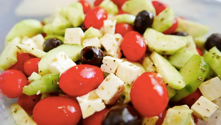 the best snacks for your bird